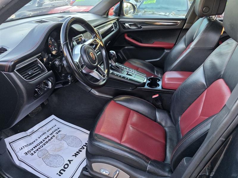 Porsche Macan GTS 2017