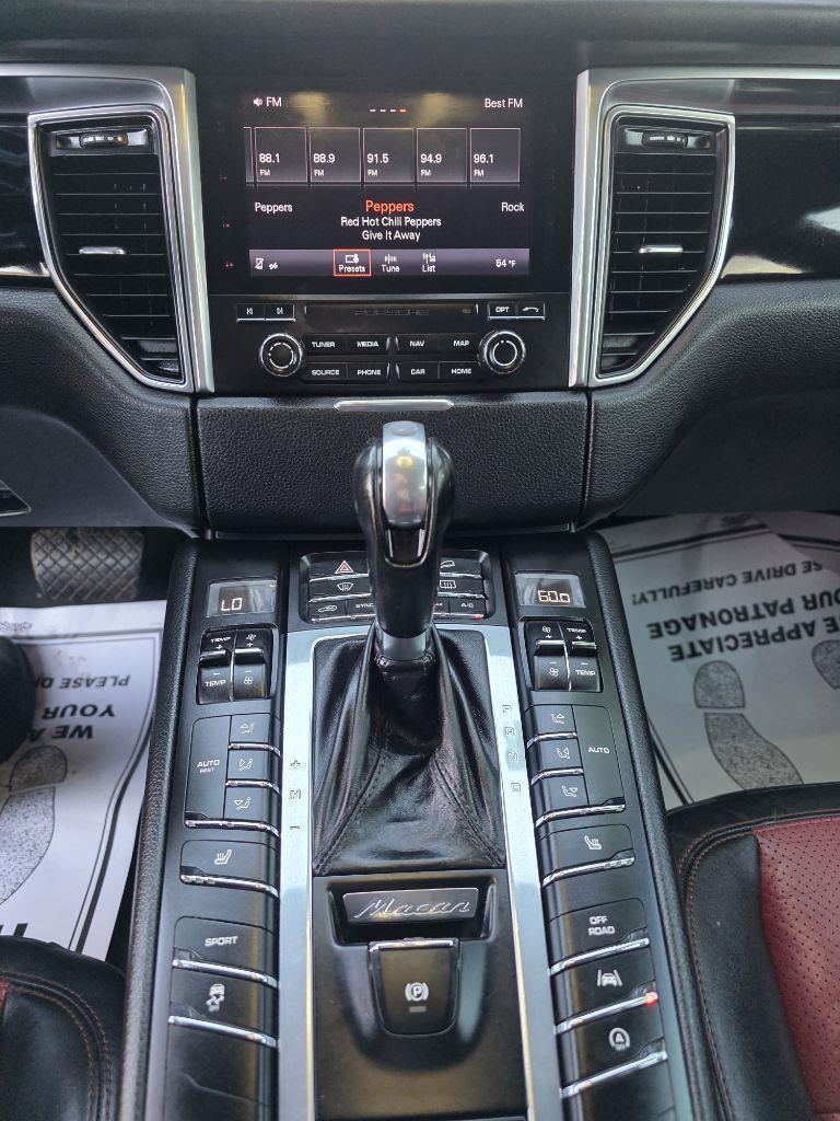 Porsche Macan GTS 2017