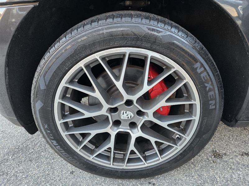 Porsche Macan GTS 2017