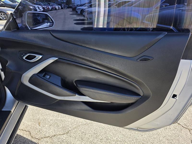 Chevrolet Camaro 1LT Coupe 8A 2018