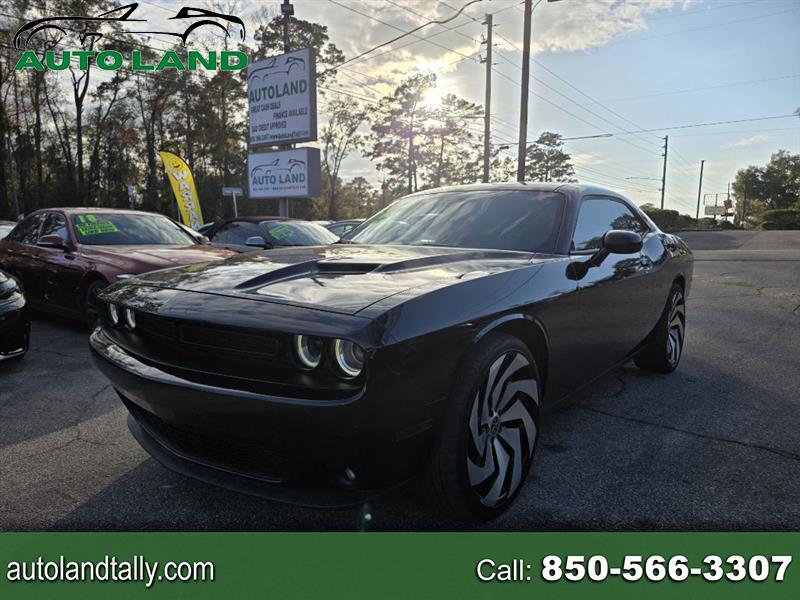 2021 Dodge Challenger SXT's photo