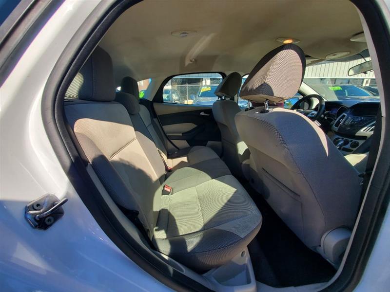 Ford Focus SE Hatch 2013