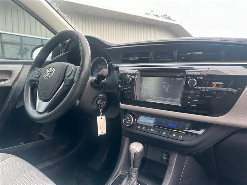 Toyota Corolla LE CVT 2015