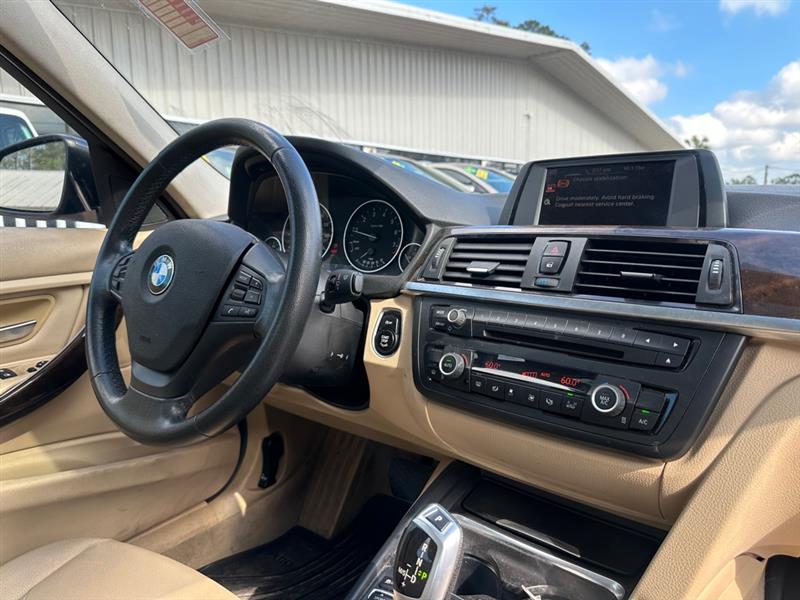 BMW 3-Series 320i Sedan 2015
