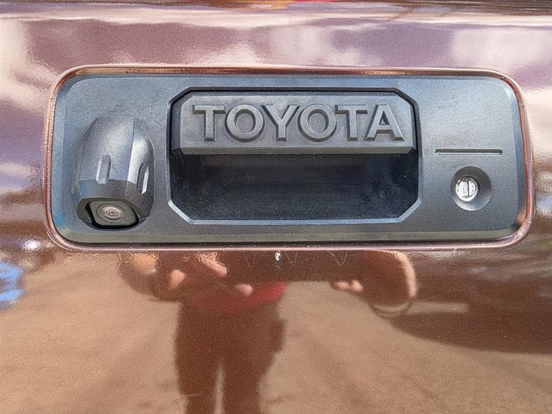 Toyota Tundra Platinum CrewMax 5.7L 2WD 2014