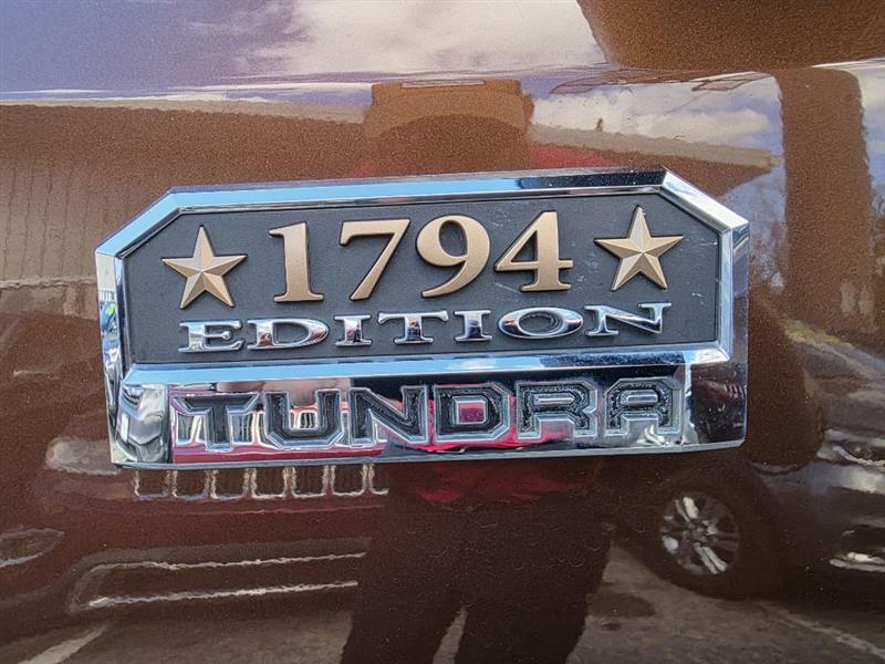 Toyota Tundra Platinum CrewMax 5.7L 2WD 2014