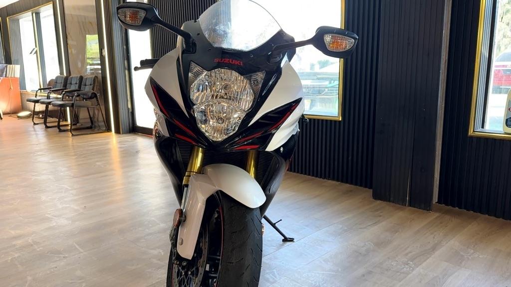 Suzuki GSX-R750  2019