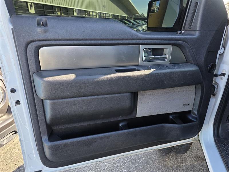 Ford F-150 SVT Raptor SuperCrew 5.5-ft. Bed 4WD 2013