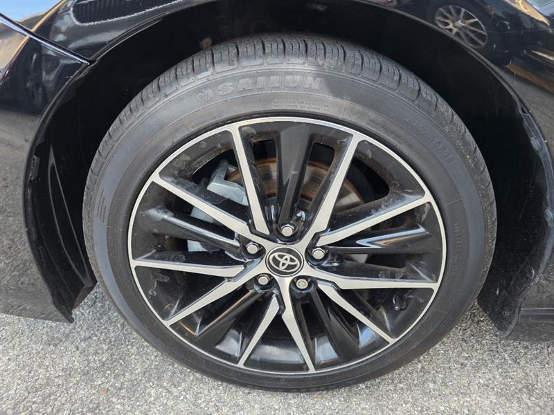 Toyota Camry SE 2021