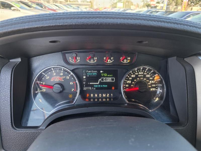 Ford F-150 XL SuperCrew 5.5-ft. Bed 2WD 2014