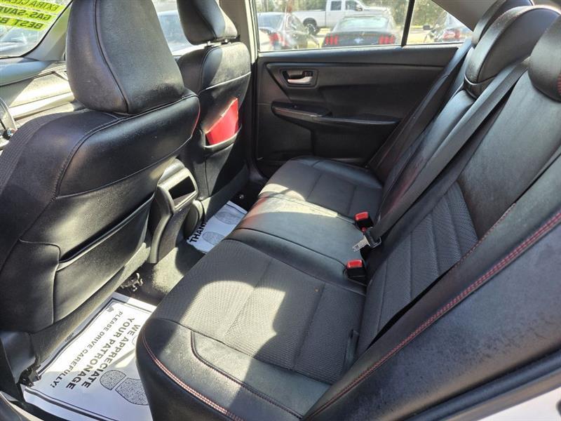 Toyota Camry SE 2017