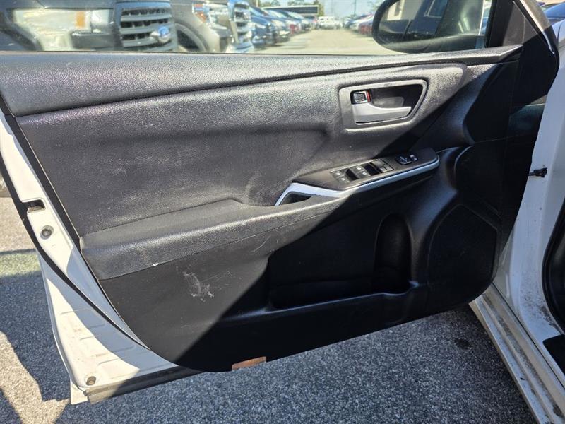 Toyota Camry SE 2017