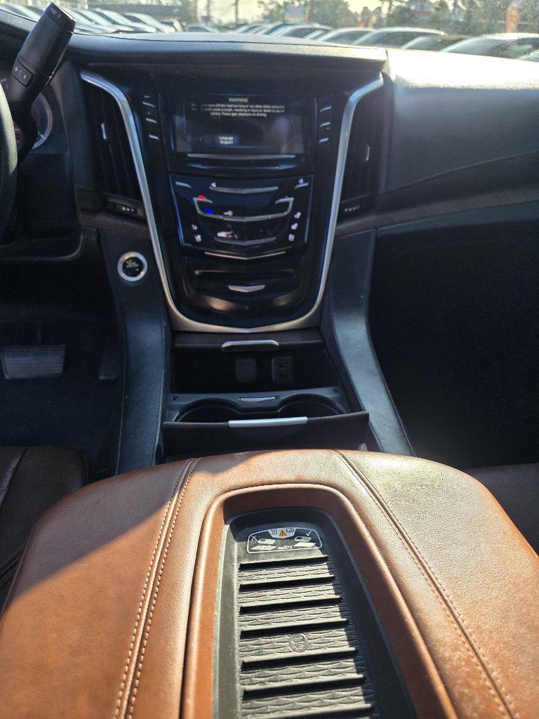 Cadillac Escalade Luxury 4WD 2018