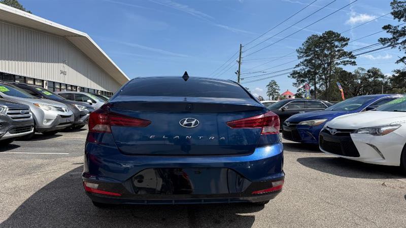 Hyundai Elantra Limited 2019