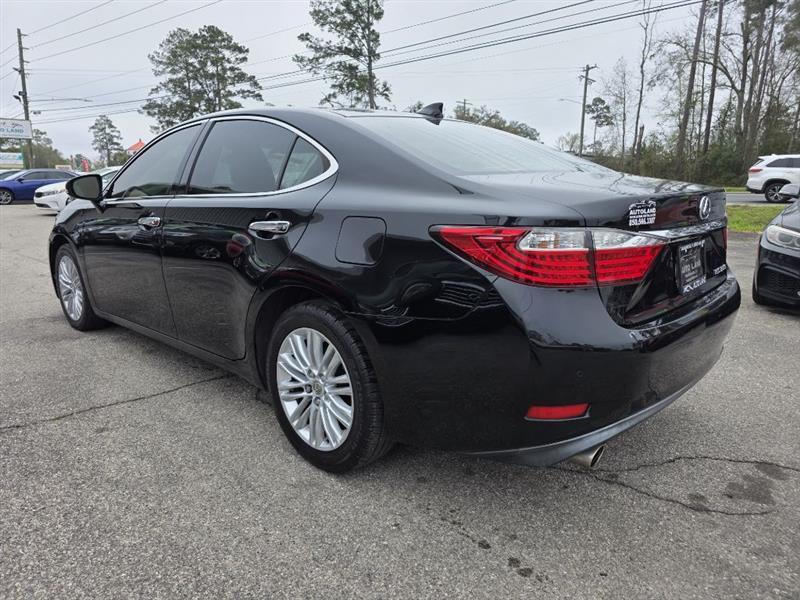 Lexus ES 350 Sedan 2015