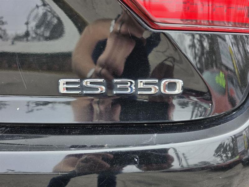 Lexus ES 350 Sedan 2015