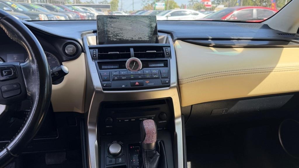 Lexus NX 200t FWD 2016