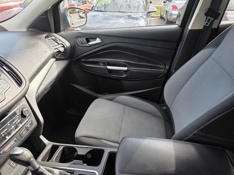 Ford Escape SE FWD 2017