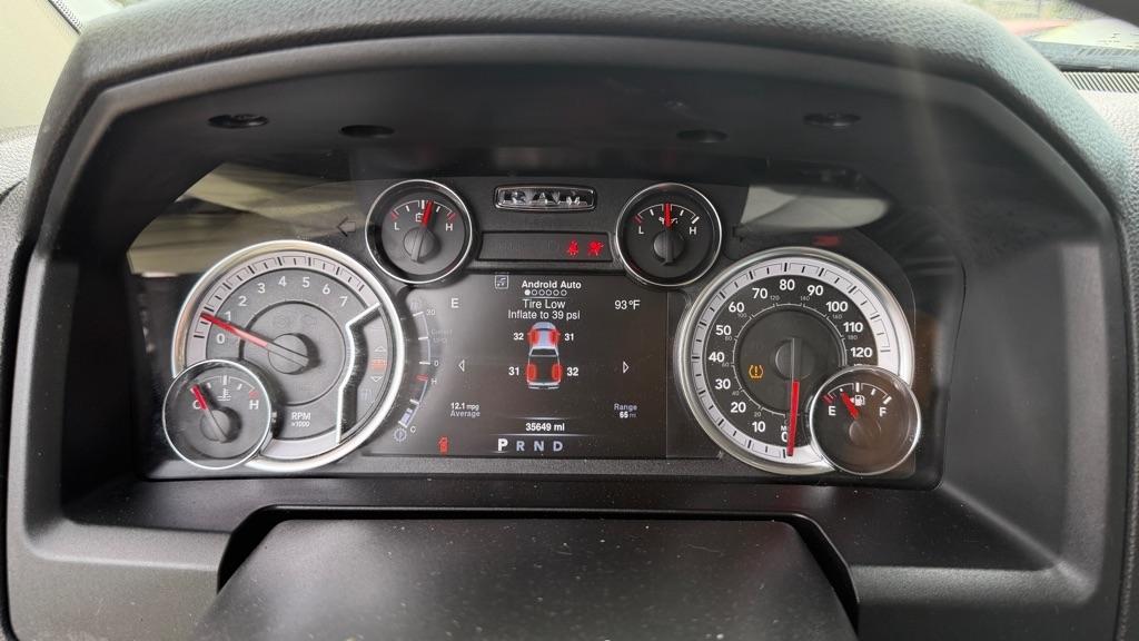 RAM 1500 Classic Tradesman Crew Cab SWB 4WD 2022