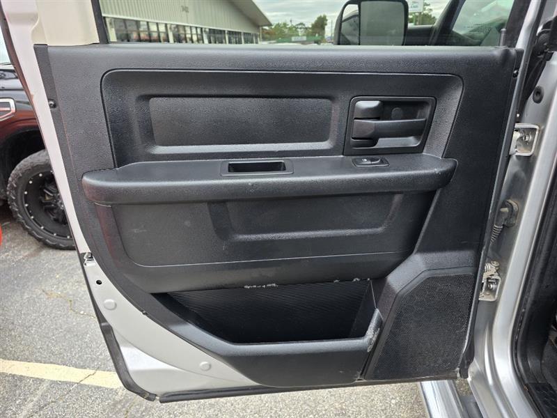 RAM 3500 Tradesman Crew Cab 4WD 2015