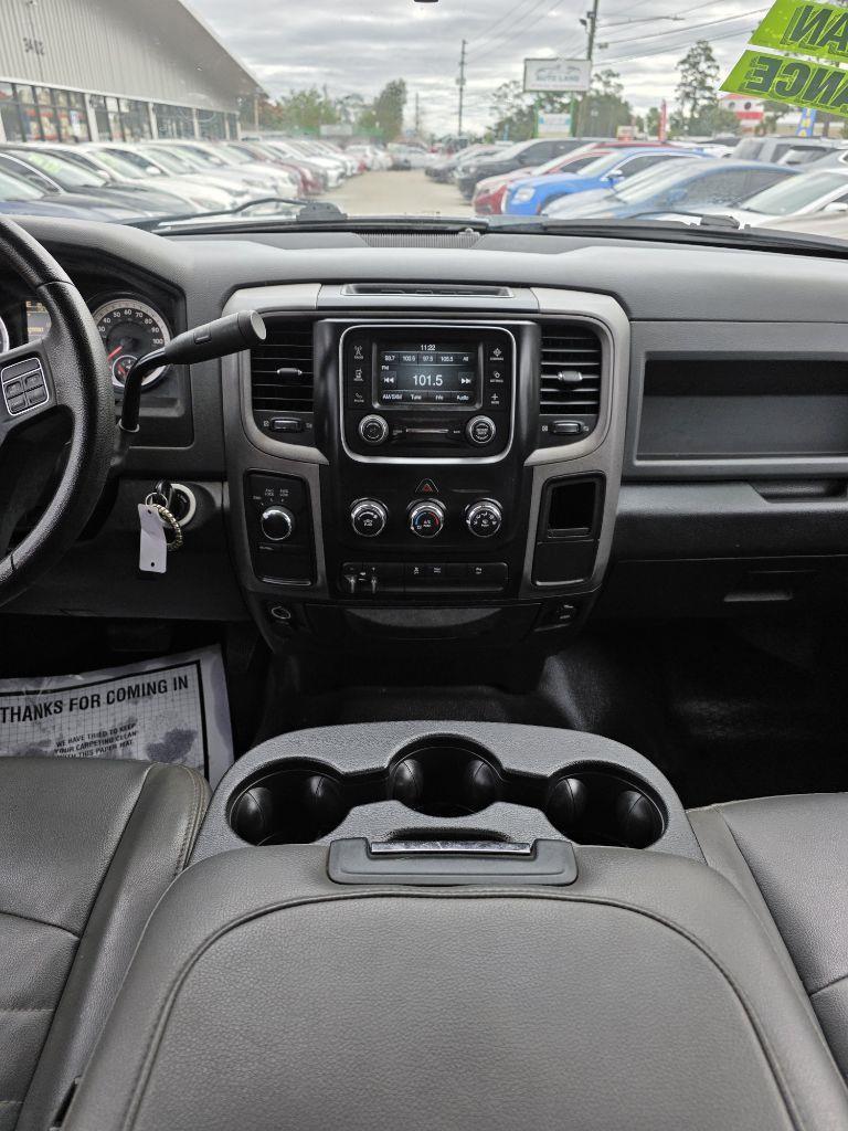 RAM 3500 Tradesman Crew Cab 4WD 2015