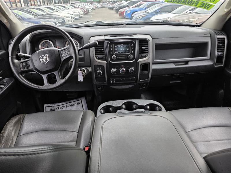 RAM 3500 Tradesman Crew Cab 4WD 2015