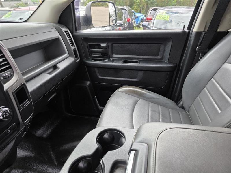 RAM 3500 Tradesman Crew Cab 4WD 2015