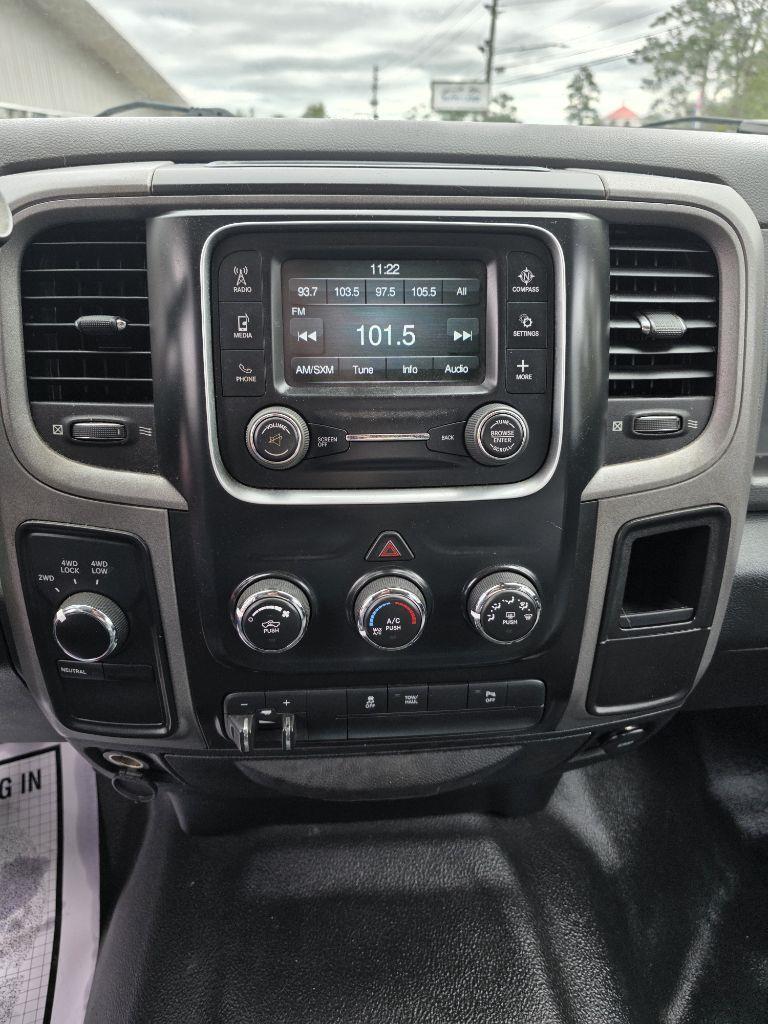 RAM 3500 Tradesman Crew Cab 4WD 2015