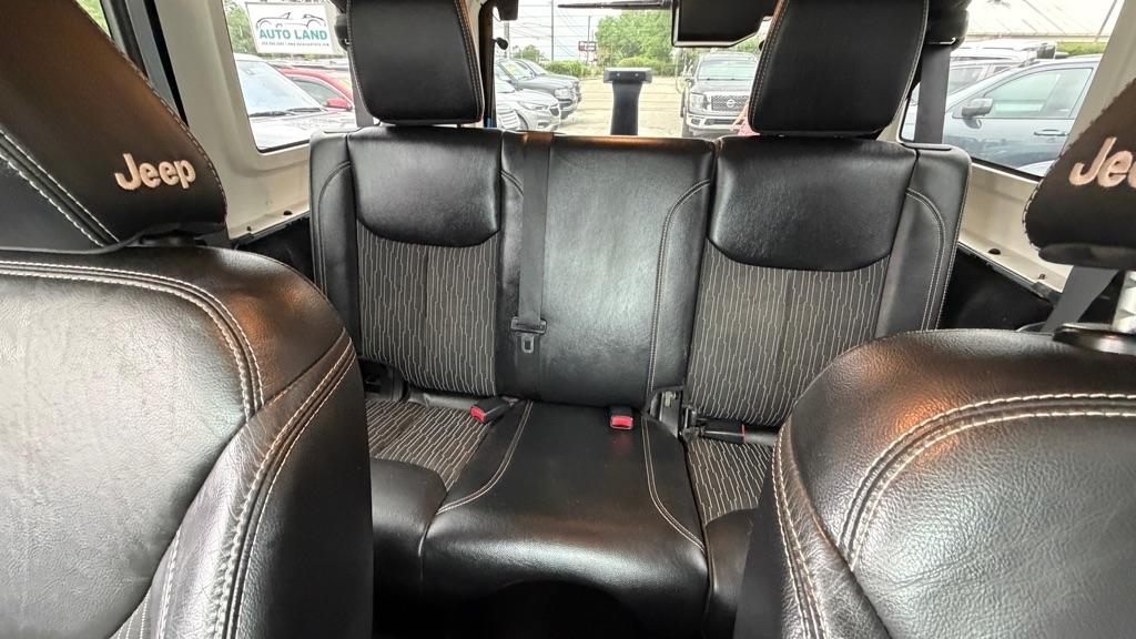 Jeep Wrangler Unlimited 4WD 4dr Freedom Edition *Ltd Avail* 2015
