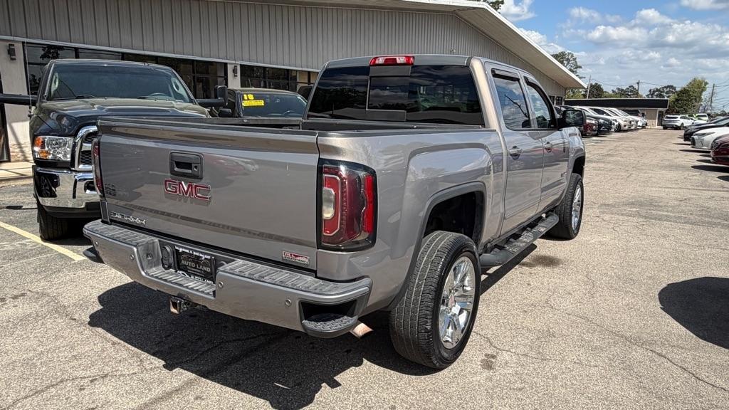 GMC Sierra 1500 4WD Crew Cab 143.5" SLT 2017