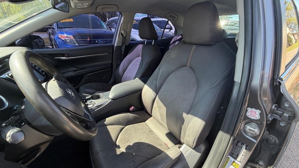 Toyota Camry XLE Auto (Natl) 2019