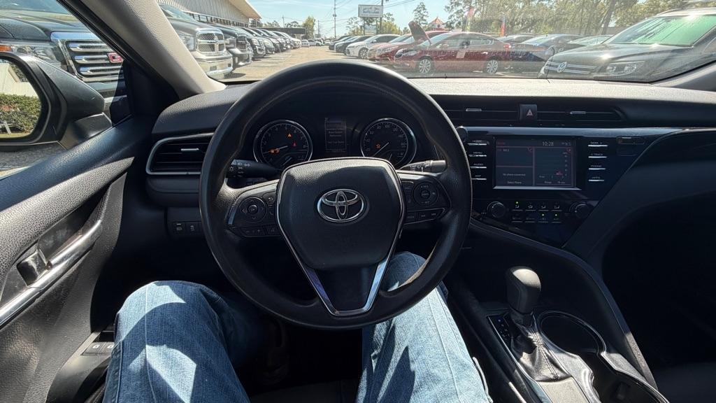 Toyota Camry XLE Auto (Natl) 2019