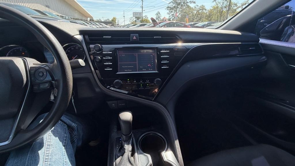 Toyota Camry XLE Auto (Natl) 2019