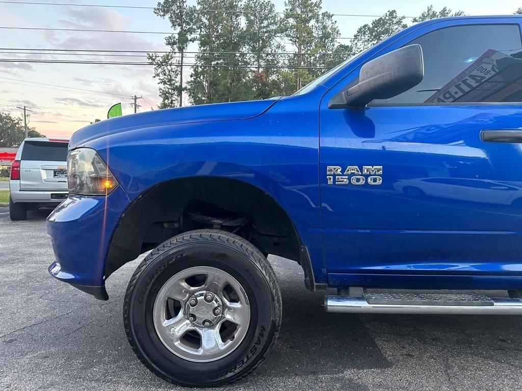 RAM 1500 2WD Crew Cab 140.5" Express 2015