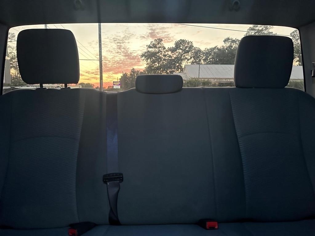 RAM 1500 2WD Crew Cab 140.5" Express 2015