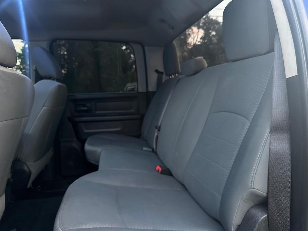 RAM 1500 2WD Crew Cab 140.5" Express 2015