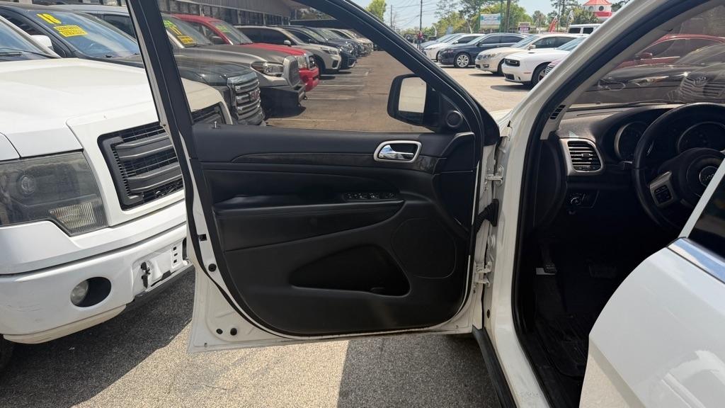 Jeep Grand Cherokee RWD 4dr Laredo 2012