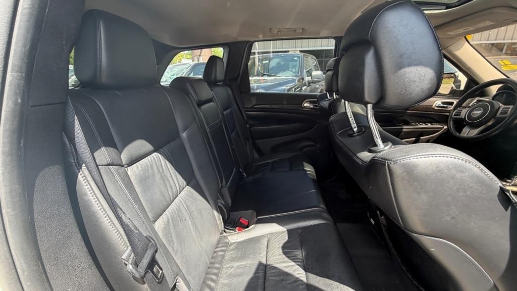 Jeep Grand Cherokee RWD 4dr Laredo 2012