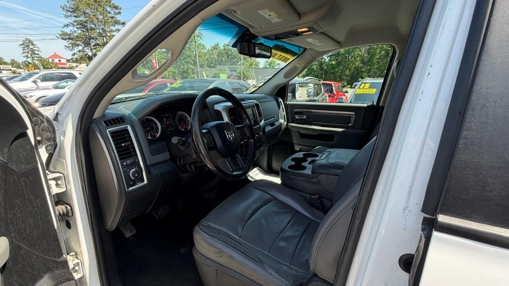 RAM 1500 4WD Quad Cab 140.5" Big Horn 2016
