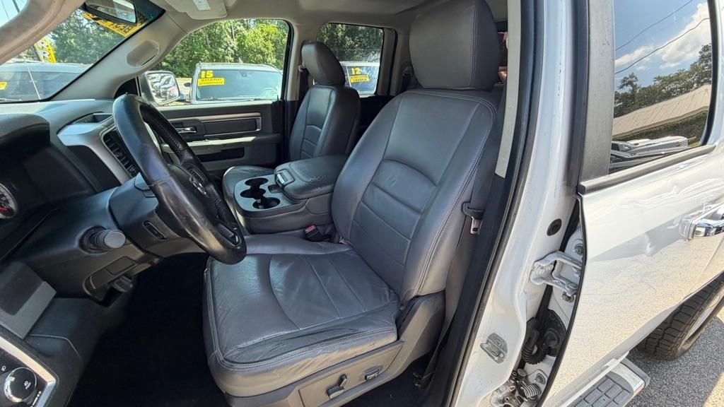 RAM 1500 4WD Quad Cab 140.5" Big Horn 2016
