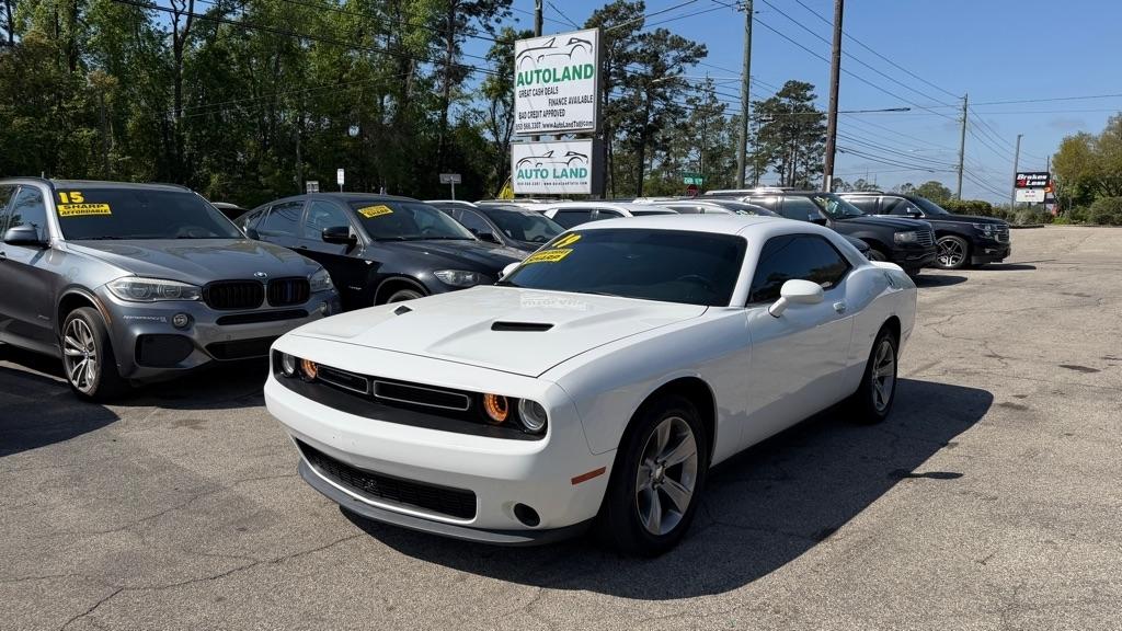 2019 Dodge Challenger SXT RWD