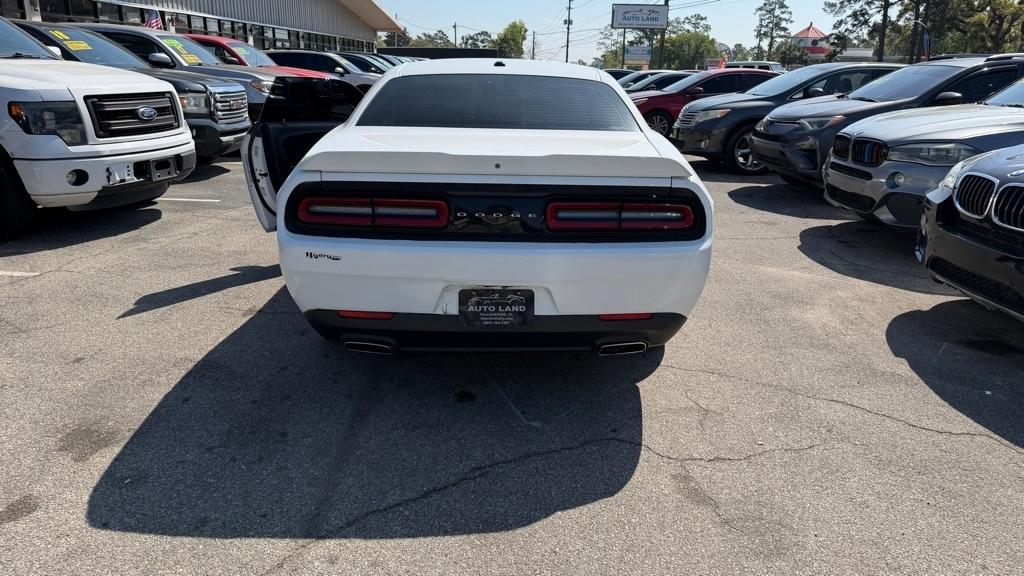 Dodge Challenger SXT RWD 2019
