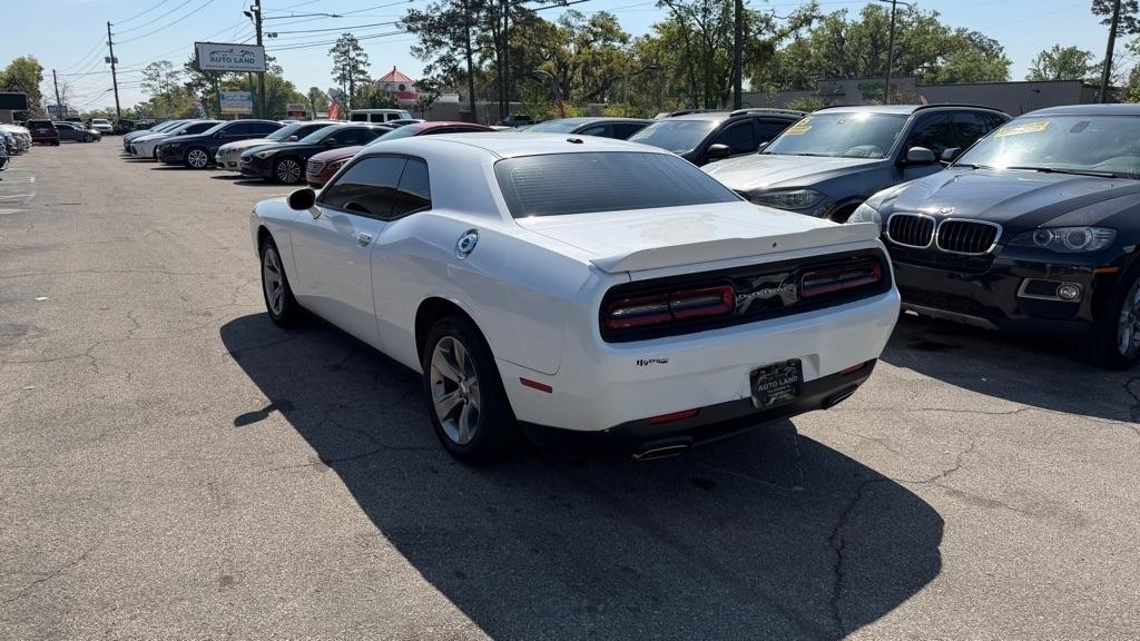 Dodge Challenger SXT RWD 2019