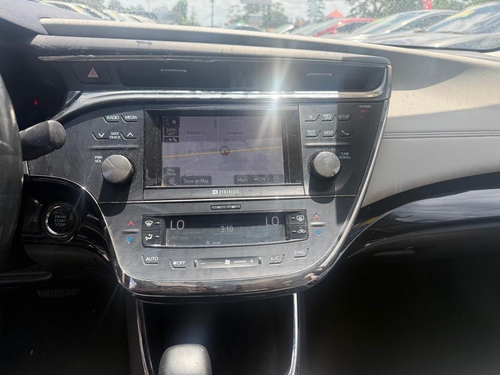 Toyota Avalon 4dr Sdn XLE Premium (Natl) 2013
