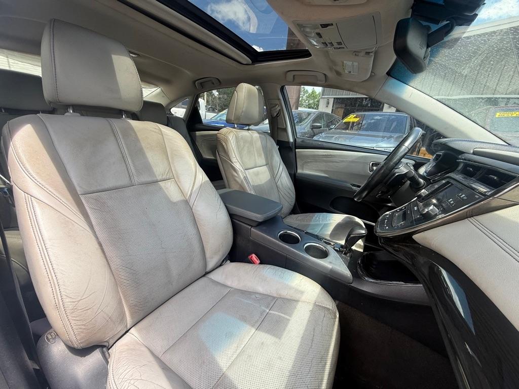 Toyota Avalon 4dr Sdn XLE Premium (Natl) 2013