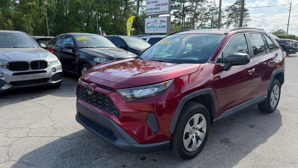 Toyota RAV4 LE FWD (Natl) 2019