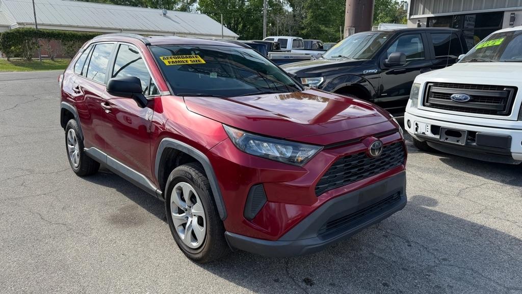 Toyota RAV4 LE FWD (Natl) 2019