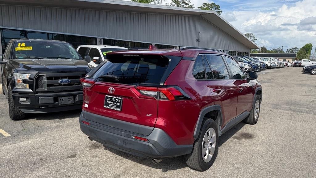 Toyota RAV4 LE FWD (Natl) 2019
