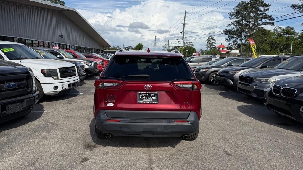 Toyota RAV4 LE FWD (Natl) 2019