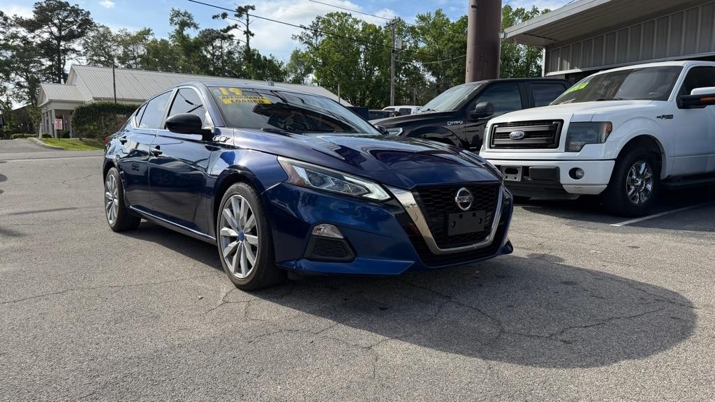 Nissan Altima 2.5 SR Sedan 2019